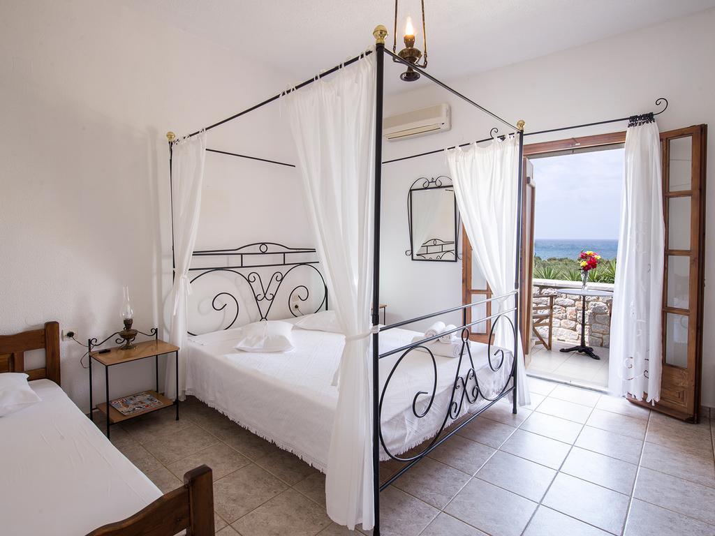 Foivos 2 Hotel Gythio Kamer foto