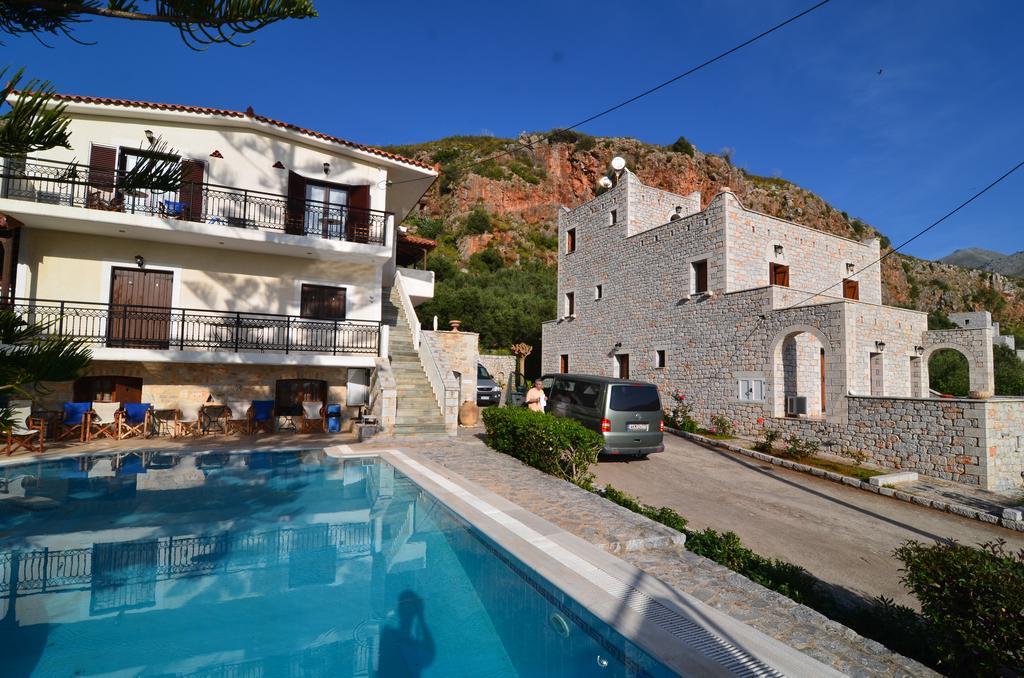 Foivos 2 Hotel Gythio Buitenkant foto